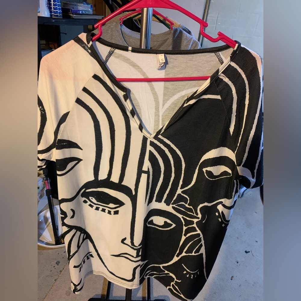 Black and white pattern blouse